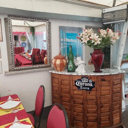 Tapas Restaurante 1 شقة فيرزن